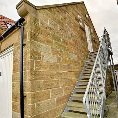 The Crow's Nest Daire Whitby